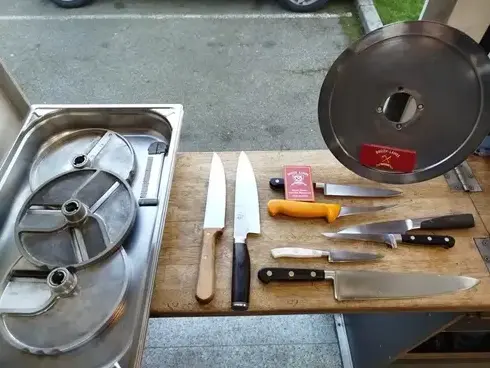 affûtage de couteau professionnel à Châteaubourg - image 2
