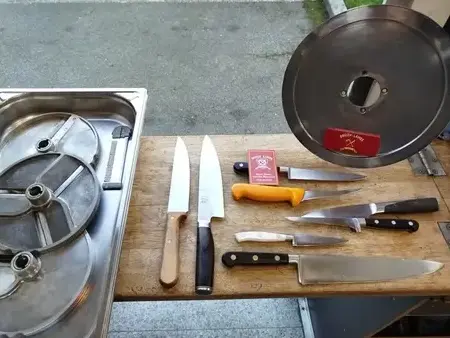 affûtage de couteau professionnel à La-Guerche-de-Bretagne - image 3