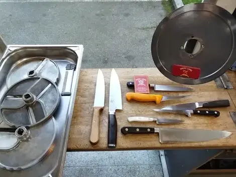 gravure sur couteau à Bruz - image 2
